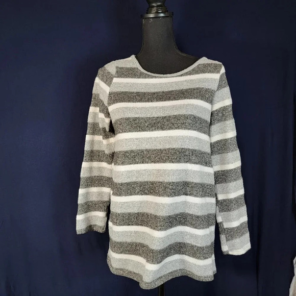 Ella Mara Womens Long Sleeve Fuzzy Pullover Sweater Button Down Back Elbow Patch - Picture 1 of 4